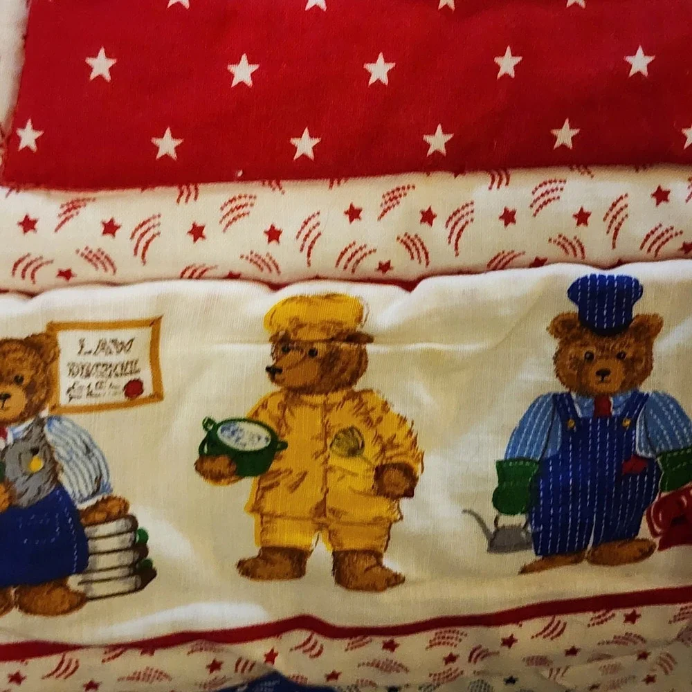 Vintage Cottage Core Bear Baby Quilt 41x60‎ Red, Blue Handmade